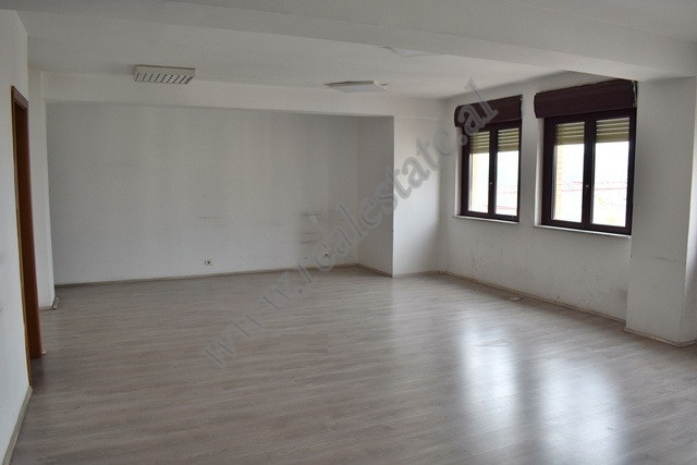 Office for rent in Abdi Toptani street near Toptani Center in Tirana.

It is located on the 9th fl